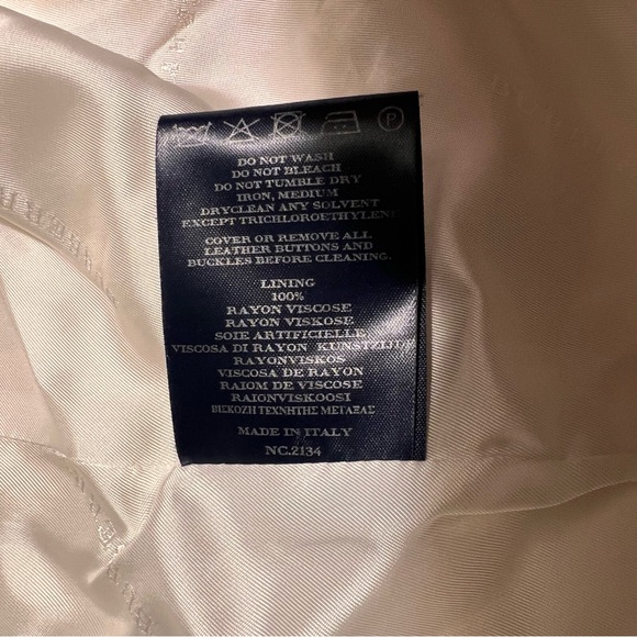 Burberry Wool Coat Women’s White Size 8 Button Long Capsule Wardrobe - Picture 14 of 14